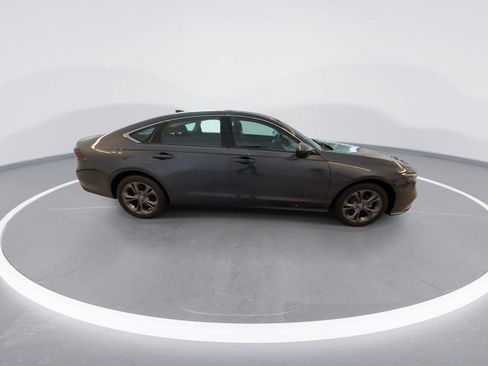 Used 2023 Honda Accord EX image 9