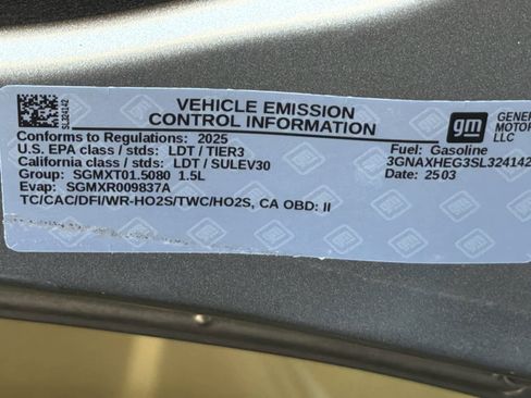 Used 2025 Chevrolet Equinox LT image 32