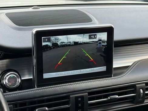 Used 2022 Lincoln Corsair Standard w/ Premium Package image 4