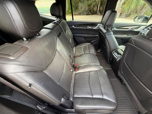 Used 2020 Cadillac XT6 Premium Luxury FWD image 25