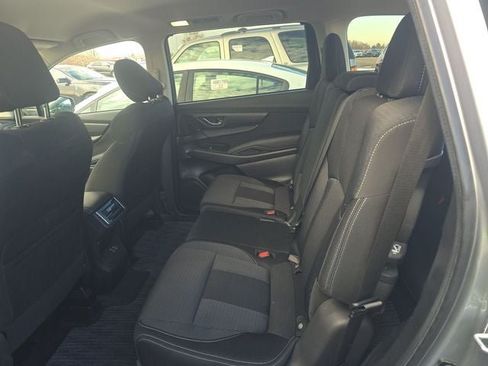 Used 2025 Subaru Ascent Premium AWD/4WD image 16
