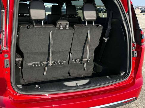 New 2026 Chrysler Pacifica Select image 19
