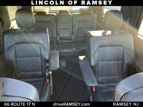 Used 2025 Lincoln Navigator Reserve w/ Jet Appearance Package image 16