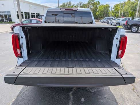 Used 2023 GMC Sierra 1500 SLT w/ SLT Premium Plus Package image 18