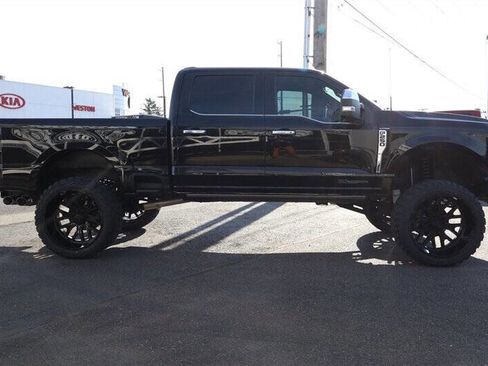 Used 2024 Ford F250 Platinum w/ FX4 Off-Road Package image 6