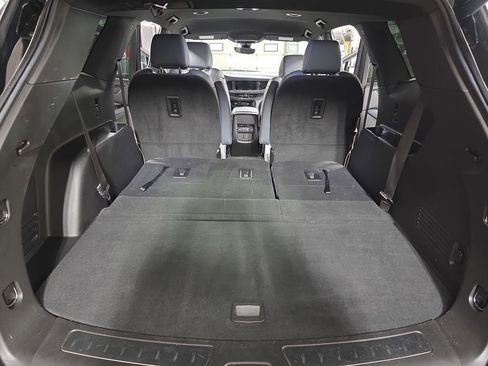 Used 2024 Buick Enclave Essence w/ Technology Package image 14