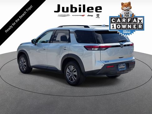 Used 2024 Nissan Pathfinder SV FWD image 4