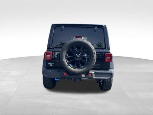 Used 2023 Jeep Wrangler Unlimited Sahara w/ Cold Weather Group AWD/4WD image 8