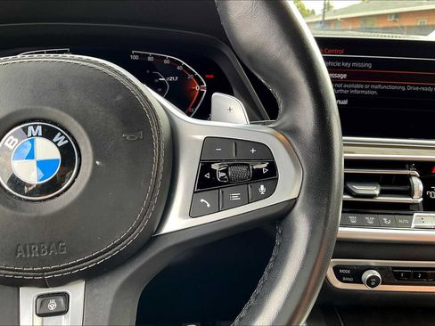 Used 2022 BMW X5 xDrive40i w/ M Sport Package image 22