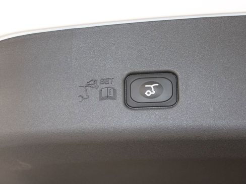 New 2026 Lincoln Nautilus Premier image 16