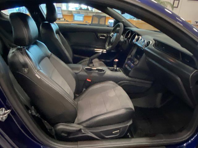 Used 2019 Ford Mustang Shelby GT350 w/ Technology Package RWD image 32