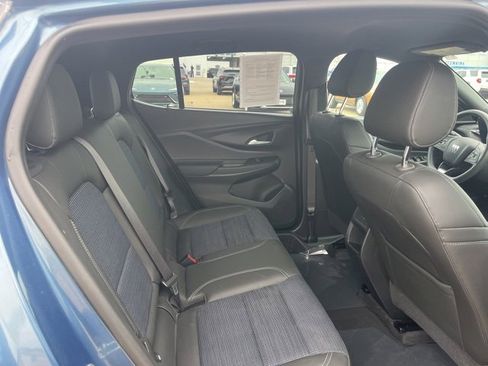 Used 2025 Buick Envista Preferred w/ Convenience II Package image 42