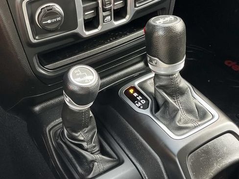 Certified 2018 Jeep Wrangler Unlimited Sport S AWD/4WD image 42
