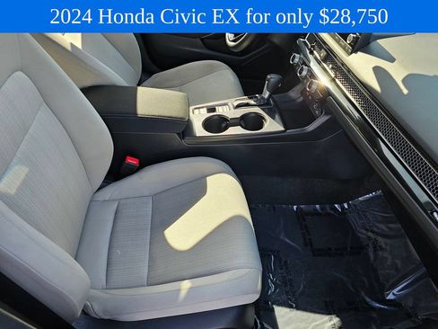 Used 2024 Honda Civic EX image 10