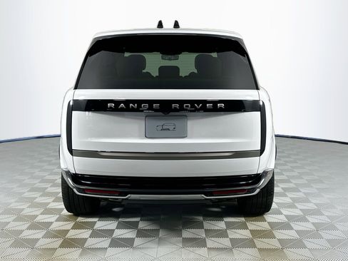Certified 2024 Land Rover Range Rover SE image 6