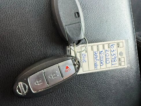 Used 2020 Nissan Pathfinder S image 44