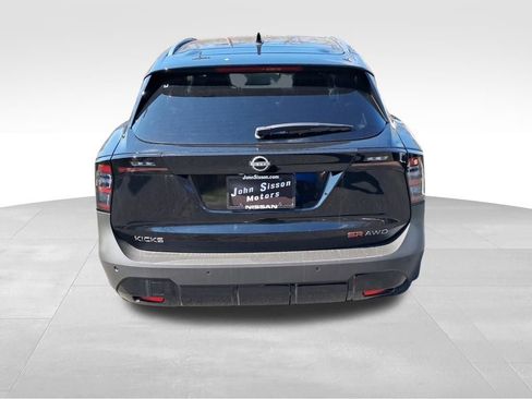New 2025 Nissan Kicks SR image 4