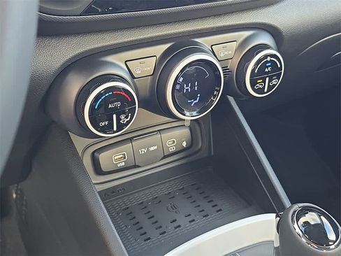 New 2026 Hyundai Venue SEL image 30