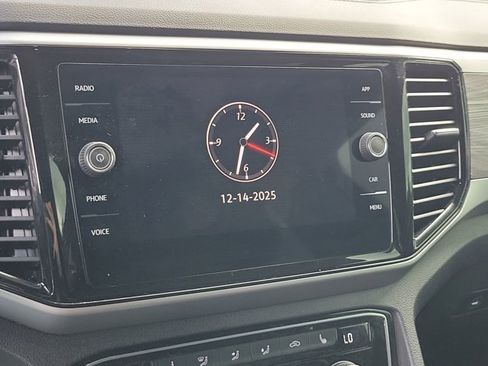 Used 2023 Volkswagen Atlas Cross Sport SE image 24