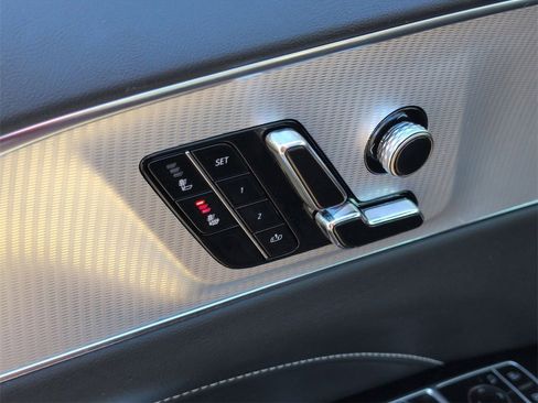 Certified 2024 Cadillac Lyriq Tech w/ Driver Assist Package image 20