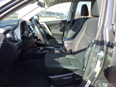 Used 2017 Toyota RAV4 LE image 20