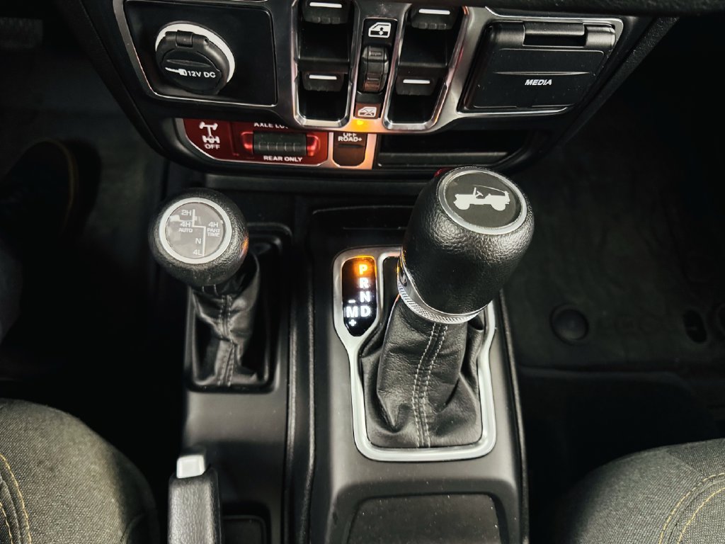 Used 2024 Jeep Wrangler Unlimited AWD/4WD image 18