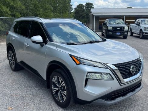 Used 2021 Nissan Rogue SV w/ Premium Package FWD image 1