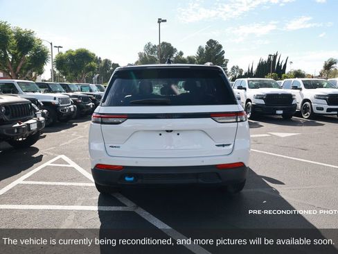 Used 2022 Jeep Grand Cherokee Trailhawk image 4