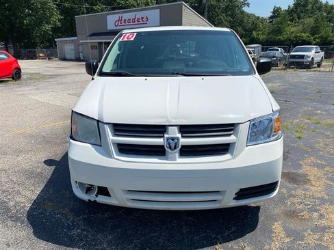 Used 2010 Dodge Grand Caravan FWD image 6