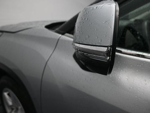 Certified 2023 Toyota Highlander LE image 45