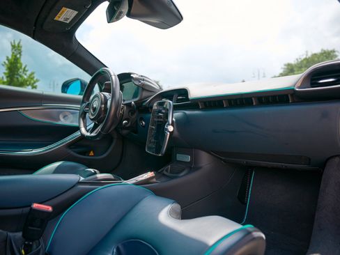 Used 2025 McLaren Artura Spider RWD image 45