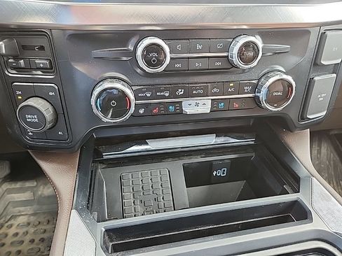 Used 2024 Ford F250 King Ranch w/ Chrome Package AWD/4WD image 27