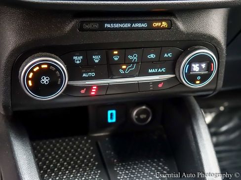 Certified 2020 Ford Escape SE image 18