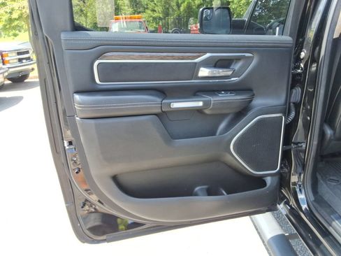 Used 2019 RAM 1500 Laramie RWD image 19