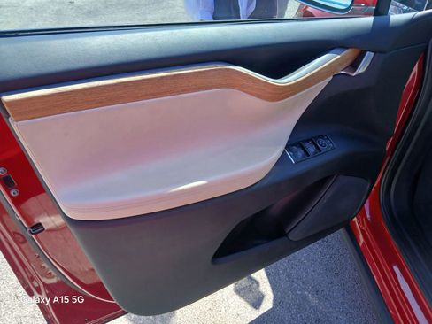 Used 2018 Tesla Model X 75D AWD/4WD image 9
