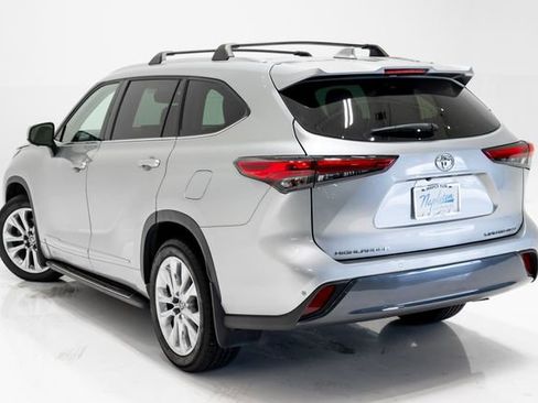 Used 2023 Toyota Highlander Limited AWD/4WD image 38