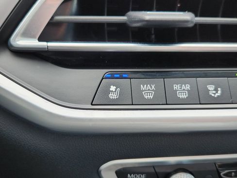 Used 2022 BMW X5 xDrive40i w/ M Sport Package image 28