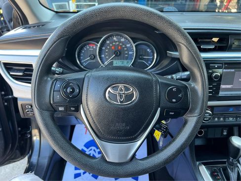 Used 2016 Toyota Corolla image 16