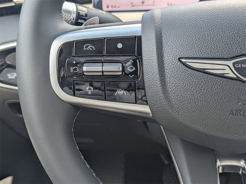 Used 2026 Genesis GV70 2.5T Advanced image 16