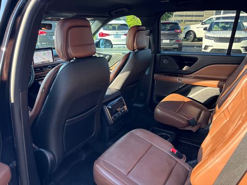 Used 2020 Lincoln Aviator Reserve w/ Elements Package Plus AWD/4WD image 26