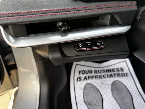 Used 2023 Chevrolet Corvette Stingray Preferred Conv w/ Z51 Performance Package image 18