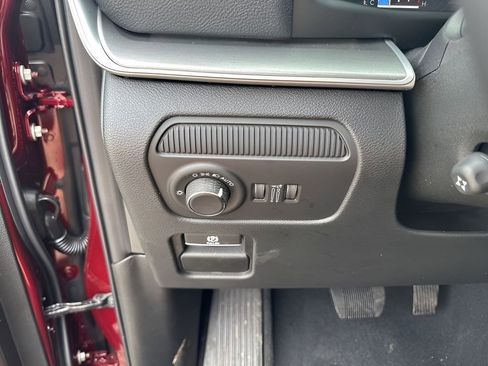 New 2026 Jeep Grand Wagoneer 4WD image 30