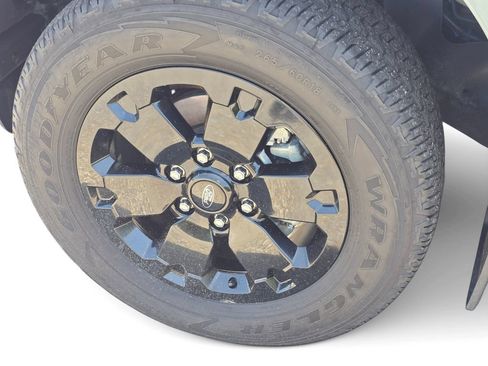 Used 2022 Ford Ranger XLT w/ Equipment Group 301A Mid AWD/4WD image 12