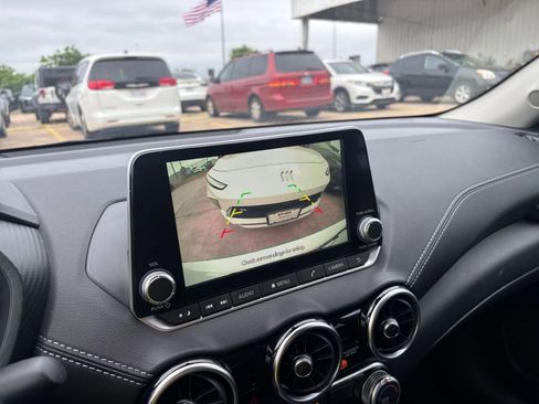 Used 2025 Nissan Sentra SV FWD image 22