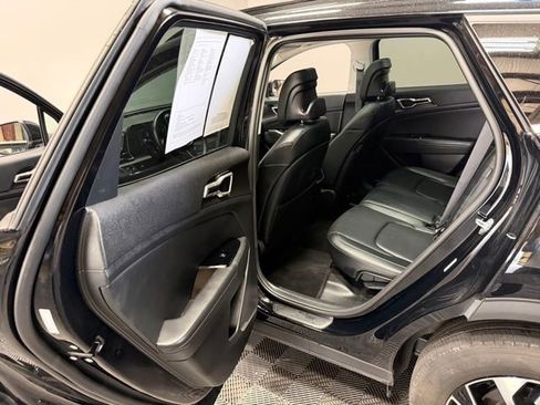 Used 2025 Kia Sportage EX w/ Premium Package AWD/4WD image 19