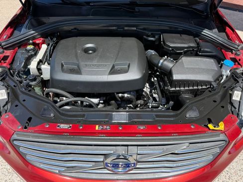 Used 2016 Volvo XC60 T5 Premier image 22