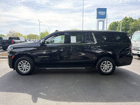 Used 2024 Chevrolet Suburban LT AWD/4WD image 7