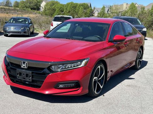 Used 2018 Honda Accord Sport image 7