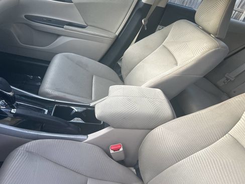 Used 2017 Honda Accord LX image 11