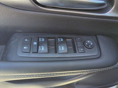 New 2026 Chrysler Pacifica Select w/ S Appearance Package FWD image 17